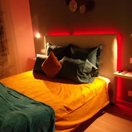 Le Bourget - Suite Romantique Narbonne Exterior photo