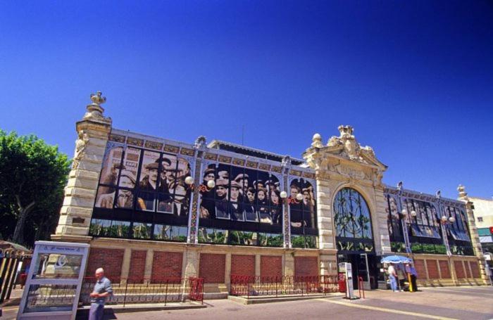 Le Bourget - Suite Romantique Narbonne Exterior photo